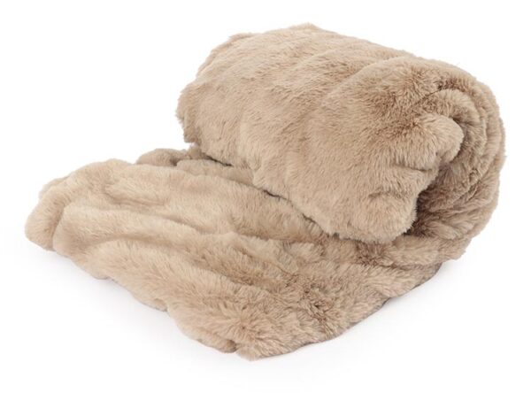 “Manta peludito beige – calidez envolvente”